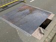 Plataforma de chapa de acero, para protección de paso de vehículos sobre zanjas abiertas Plataforma de chapa de acero, para protección de paso de vehículos sobre zanjas abiertas